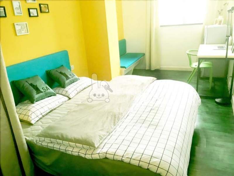 逗号公寓（广州花都建设路店）4209102卧室图2