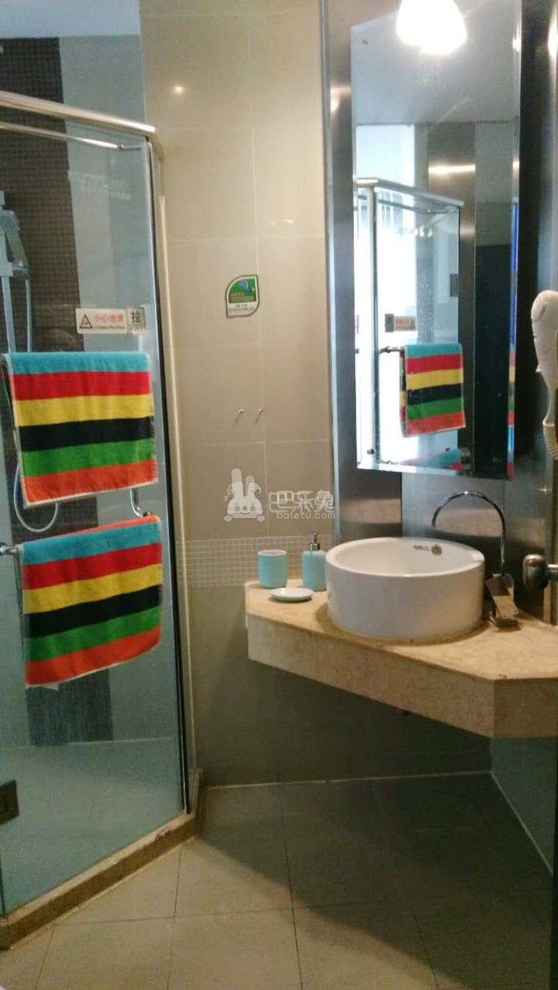 逗号公寓（广州番禺平康路店）4209108卫生间图2