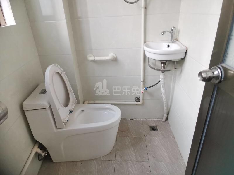 礼村维新街三巷6号4214898卫生间图11