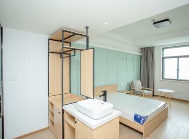 金地草莓悉呈国际社区2店 1室1厅1卫