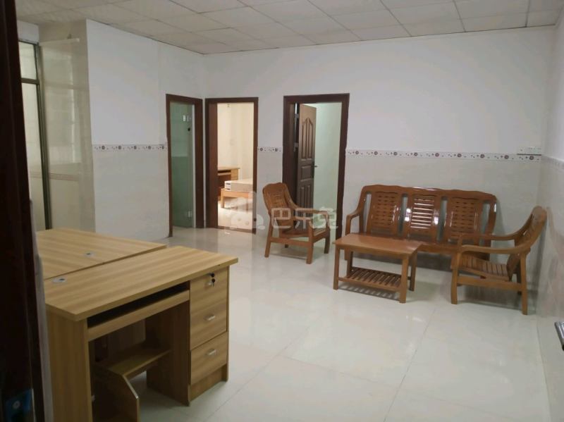 龙诚汇物业（龙洞村龙洞山庄大街6号）4218167客厅图1