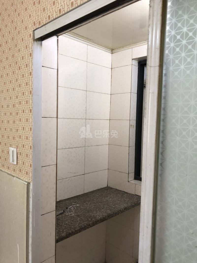 栗子公寓（小龙驹店）4225111卫生间图4