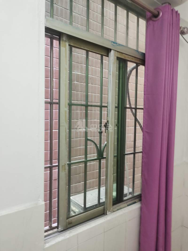 黄村东明里五巷22号4233348卧室窗户图9