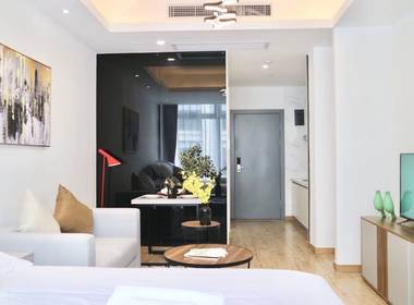 优屋美宿（火车东站天城路店） 1室0厅1卫