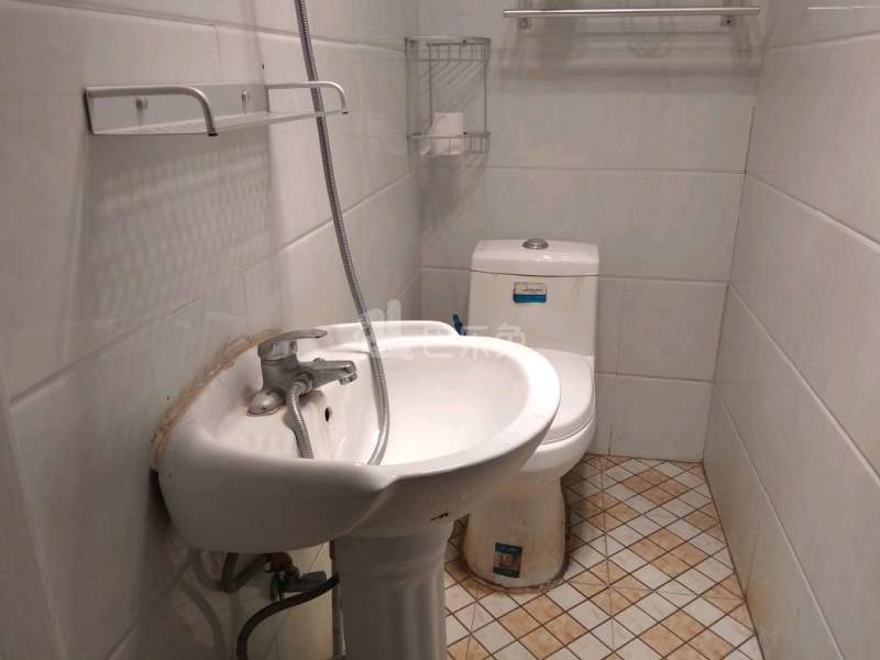 金色郦苑6325506卫生间图15