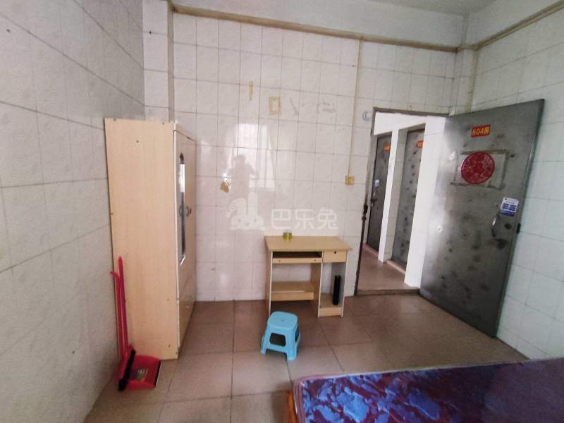 江夏村松猫岭十巷十二号4306567卧室图2