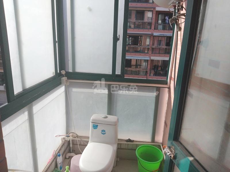 太平家园4342981卫生间图5