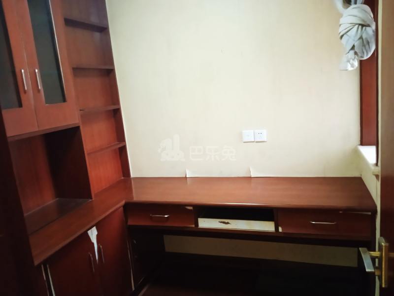 航华新苑4392660卧室图5