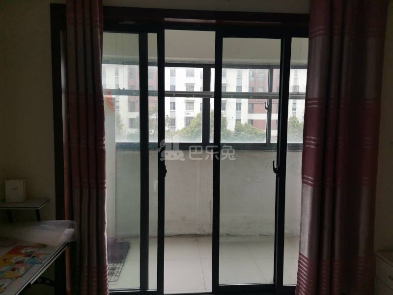 鹤沙航城航武嘉园中区441681卧室窗户图7