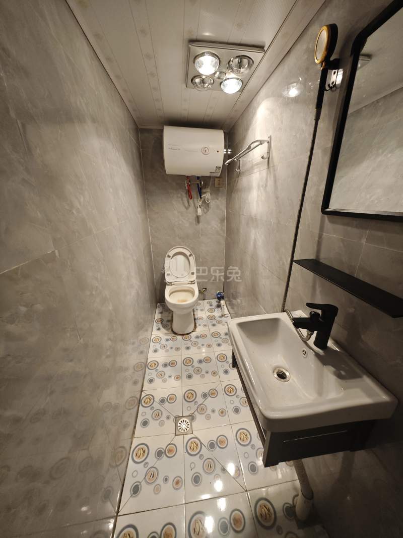 古桐二村4425491卫生间图14