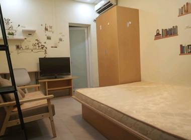 百合白领公寓（兴华街道黄猄坳上街70号） 1室0厅1卫