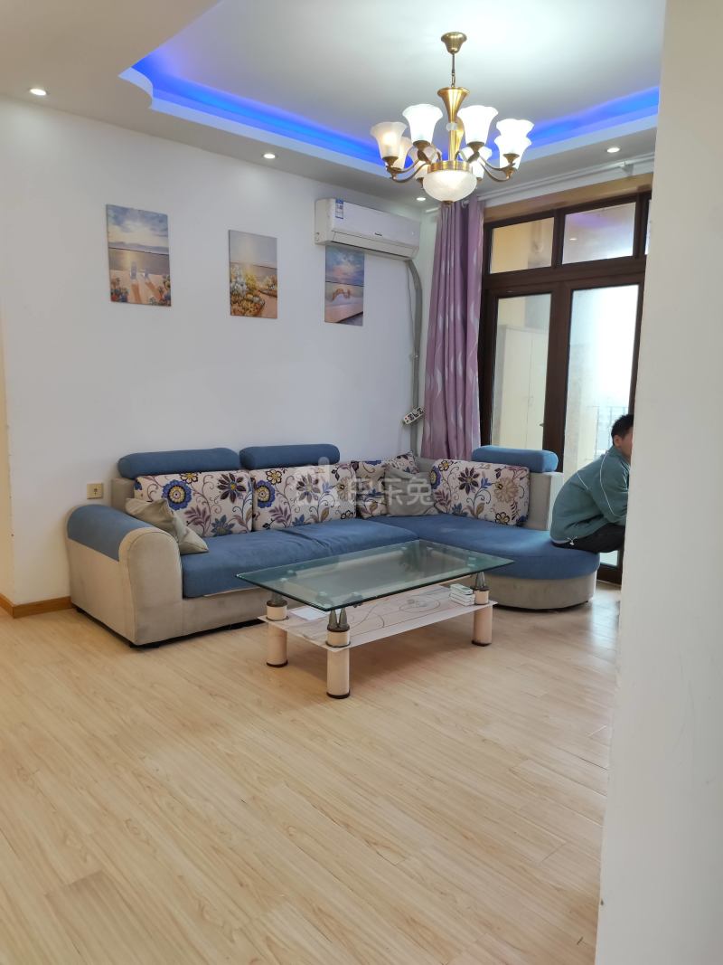 同润山河小城（同润菲诗艾伦）4494199客厅图4