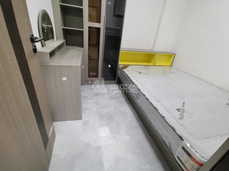 龙洞环村北街49号4495200卧室图1