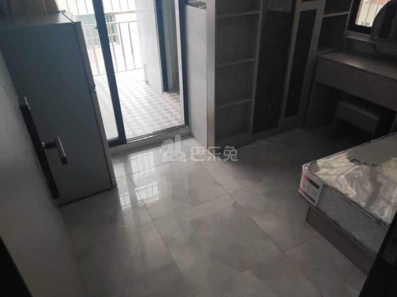 龙洞环村北街49号4495203卧室图4