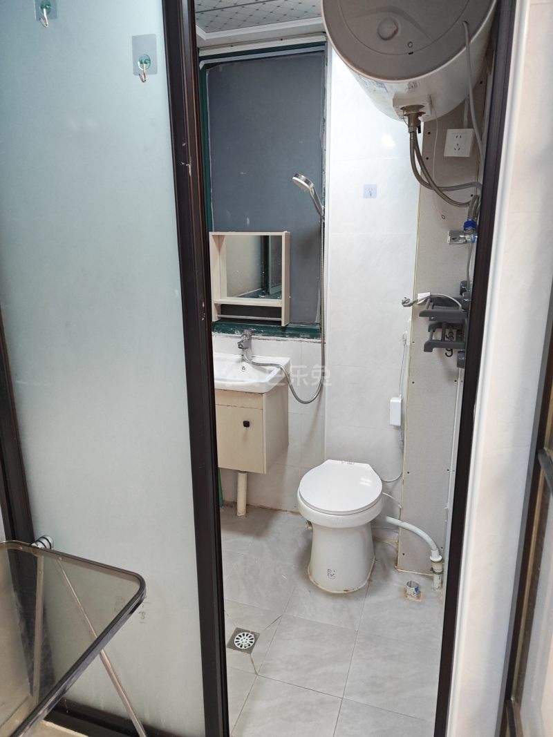 银泰苑4511261卫生间图7