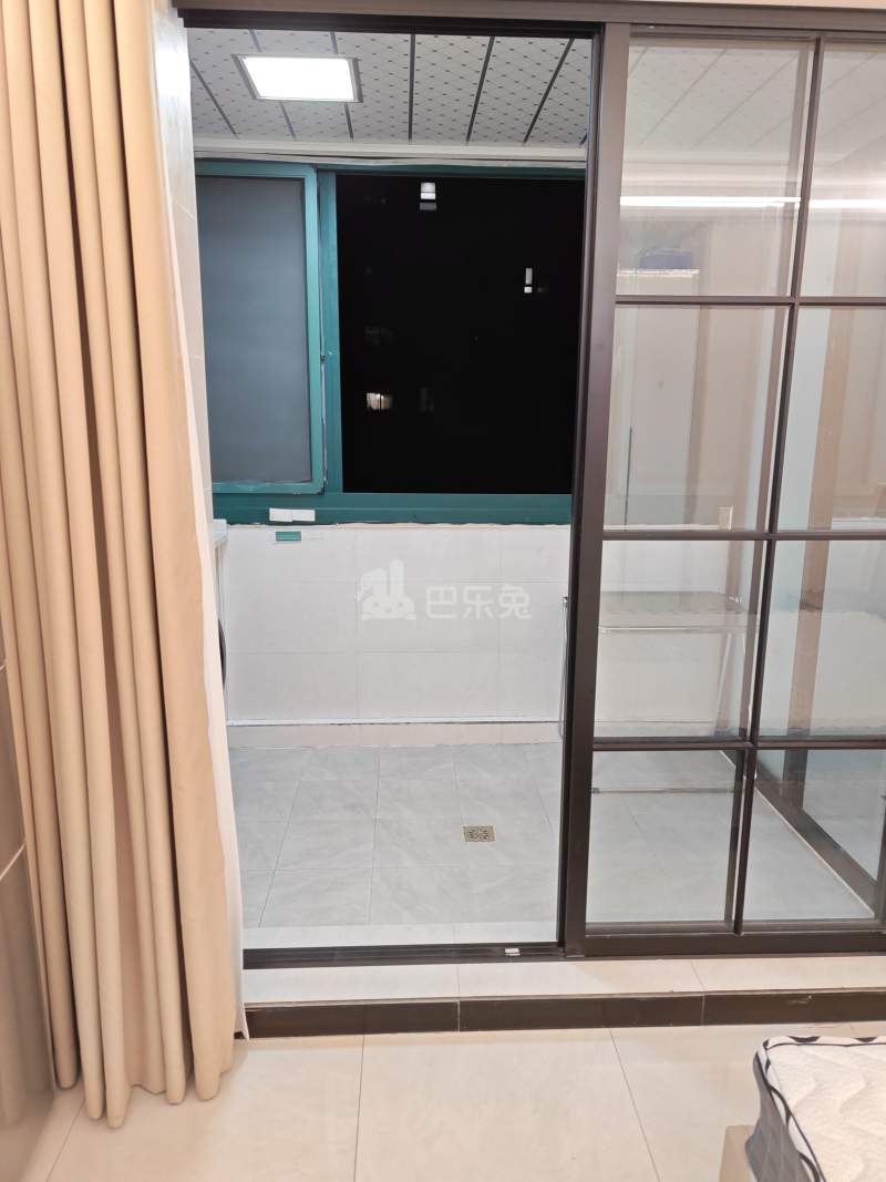 银泰苑4511261卧室窗户图10