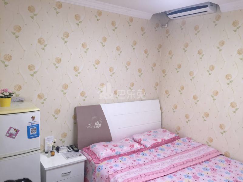 微客居公寓（幸运府邸小区店）4514257卧室图1