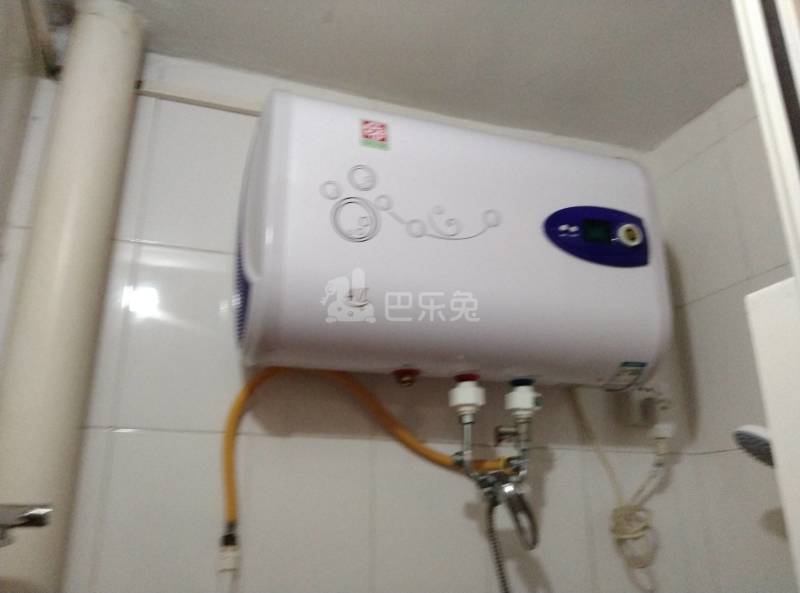 植村三路二巷8号4519267卫生间图9