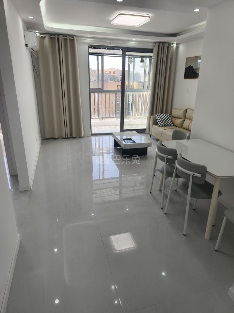 佘北家园茸绣苑4521363客厅图6