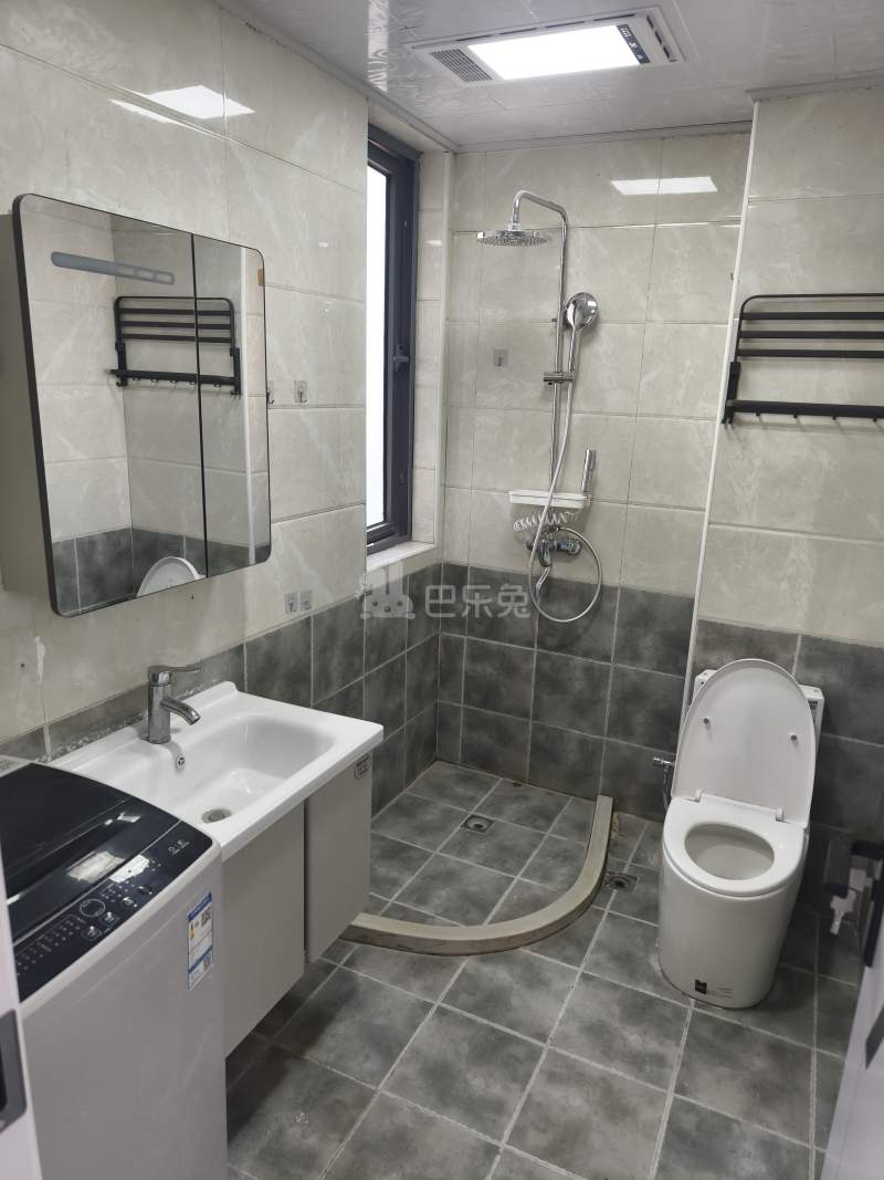 佘北家园茸绣苑4521363卫生间图8