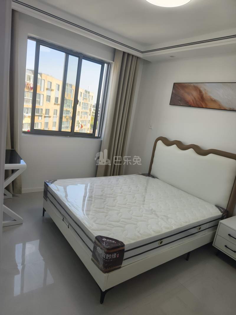 佘北家园茸绣苑4521363卧室图4