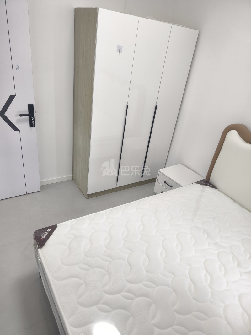 佘北家园茸绣苑4521363卧室图3