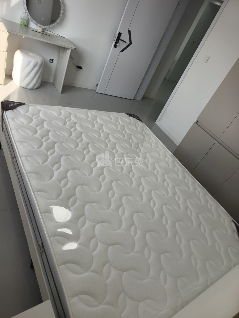 佘北家园茸绣苑4521363卧室图1