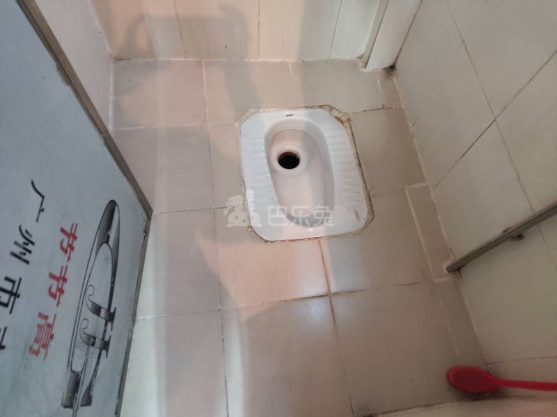 黄村南胜里下七巷14号之一4547622卫生间图5