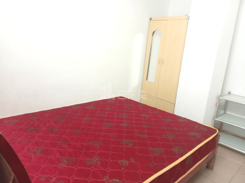 龙洞西街珠雅里一巷7号4553251卧室图2