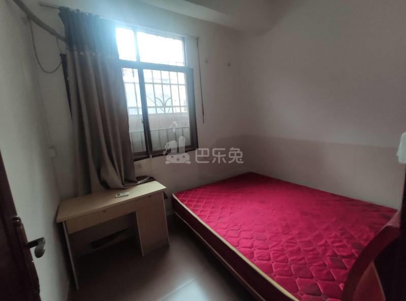 龙洞西街珠雅里一巷7号4553256卧室图0