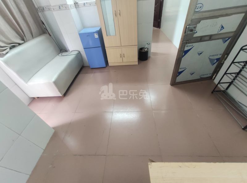 龙洞西街珠雅里一巷7号4553256客厅图8