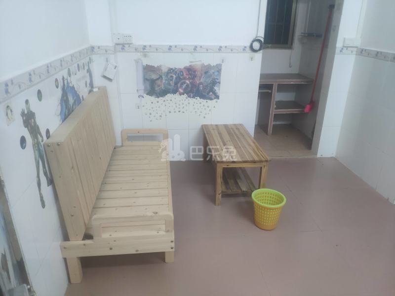 龙洞西街珠雅里一巷7号4553258客厅图6