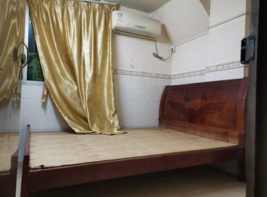 元岗和平巷5号 1室1厅1卫