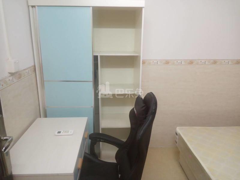 二夹坊前街24号4616009卧室图3