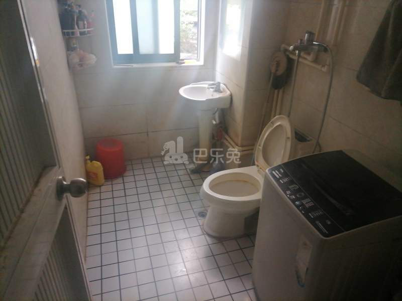 和源馨苑北区4656155卫生间图4