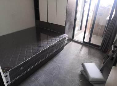 龙洞直街1号 1室1厅1卫