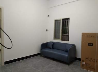 龙洞直街1号 1室1厅1卫