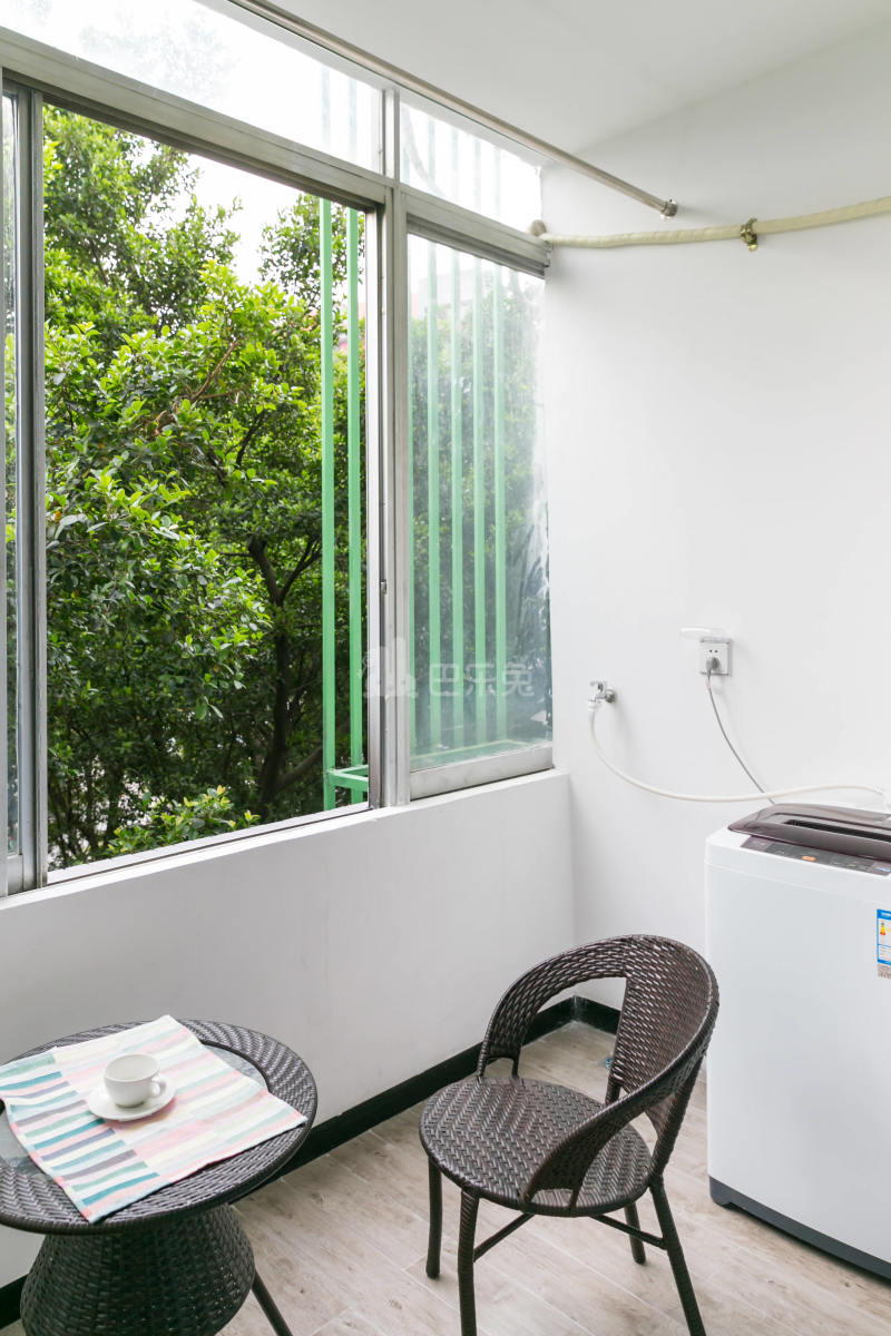 瑞喜荟国际青年公寓4661521客厅图5