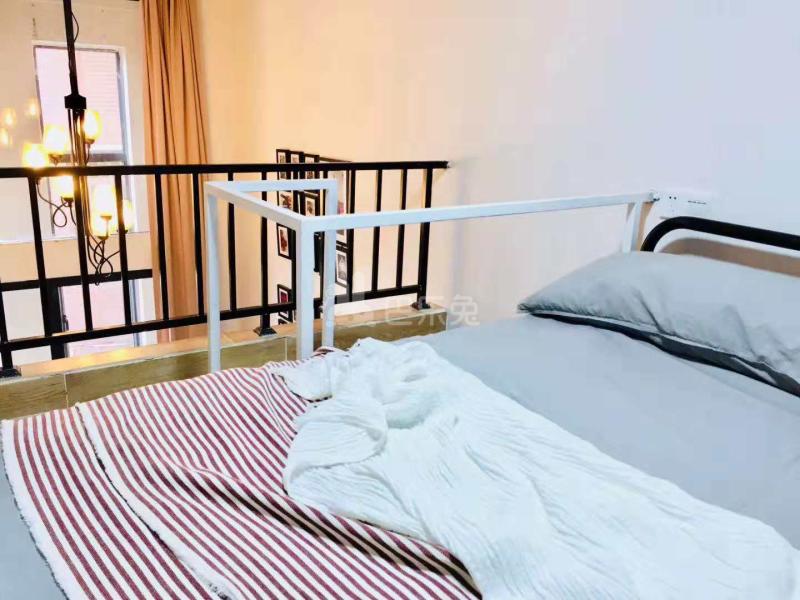 树根书屋（泰来里店）4663433卧室图0