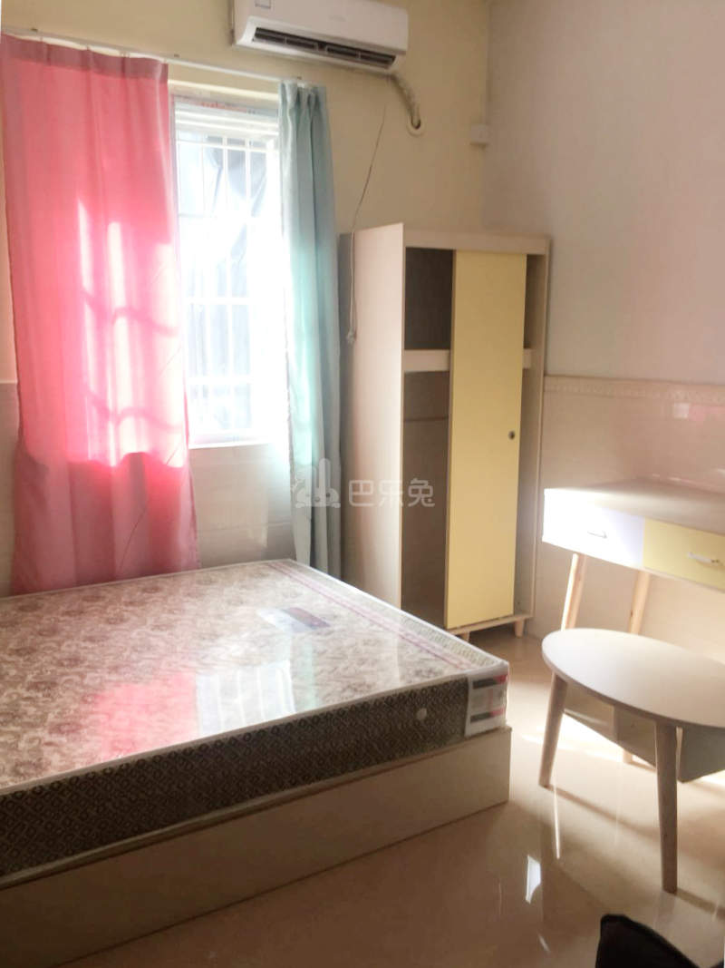 尚派公寓（花地湾店）4680423卧室图0