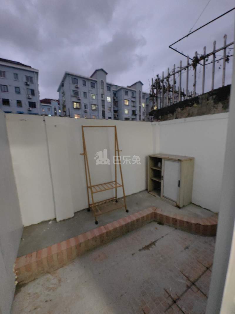 潼港西八村4698755卧室窗户图8