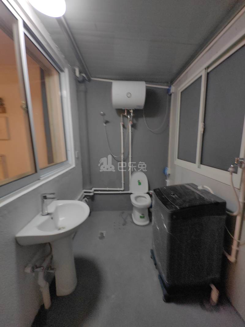 潼港西八村4698757卫生间图7