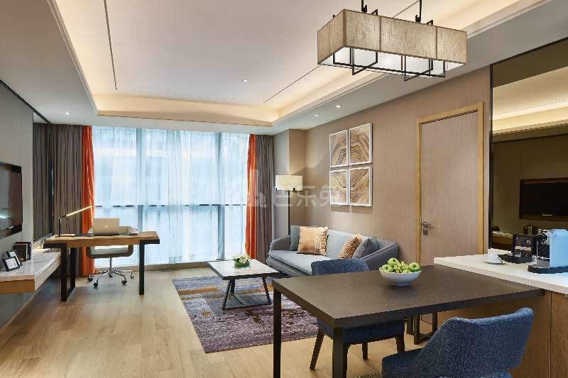 虹桥绿地铂瑞酒店公寓4700723客厅图1