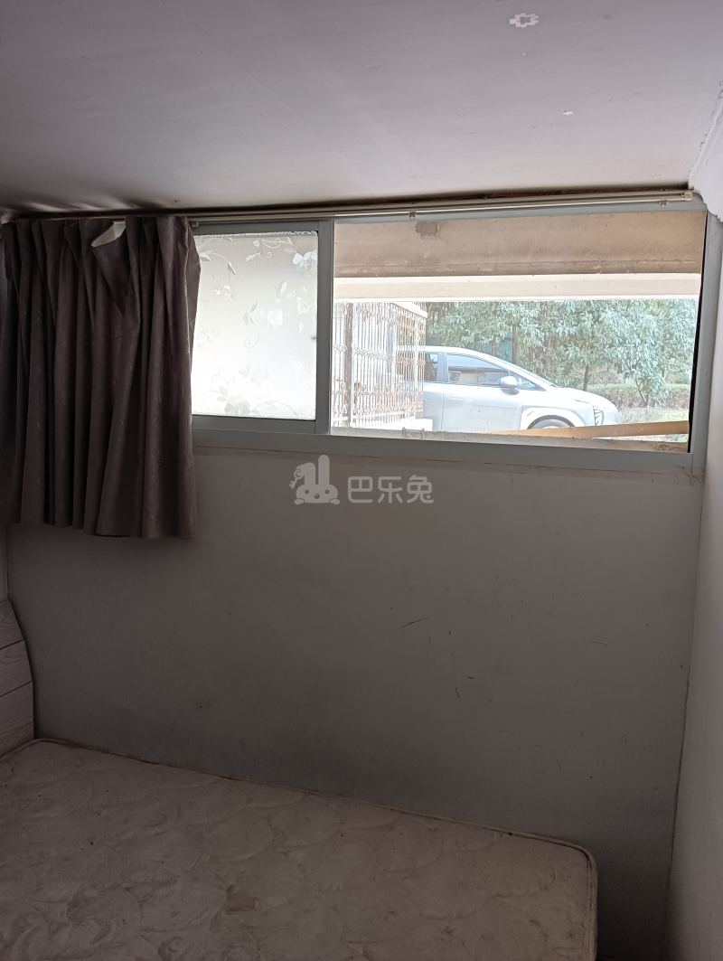 海德花园4739113卧室窗户图23