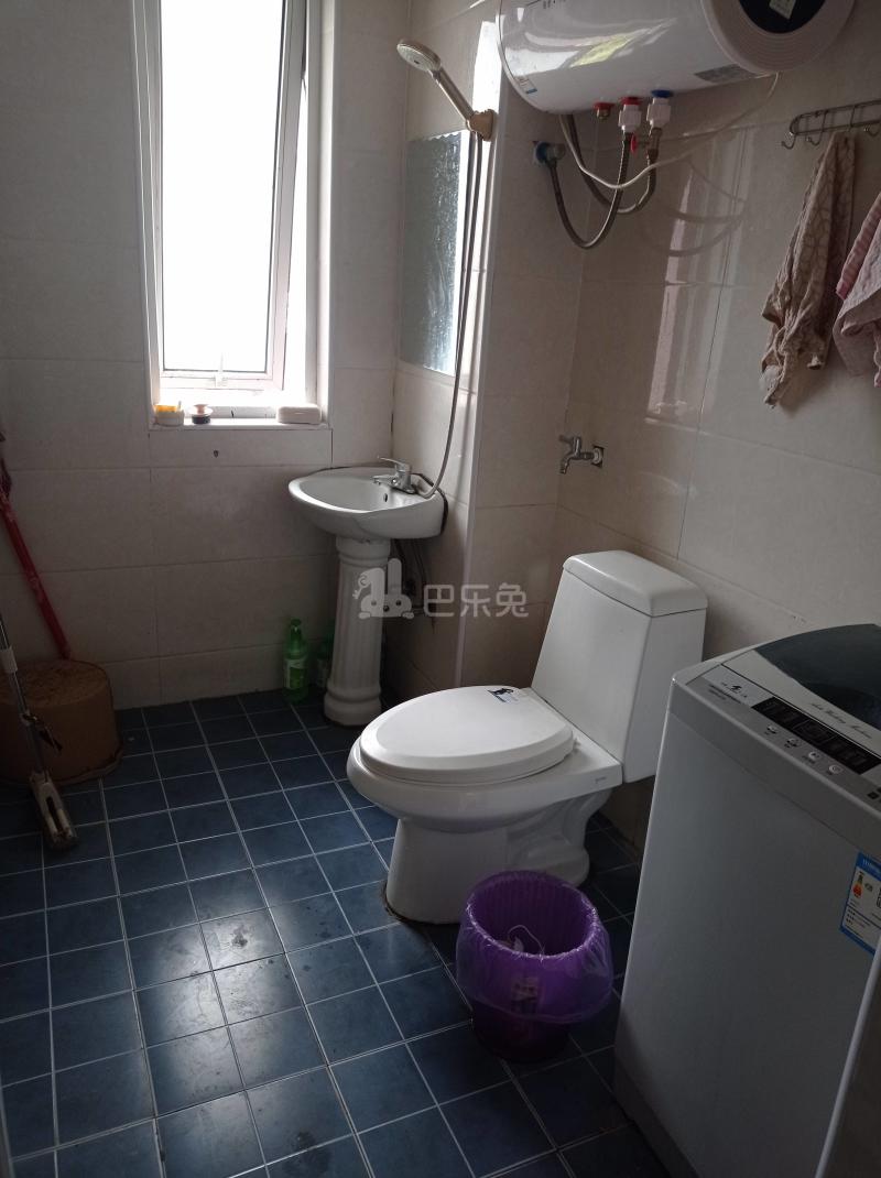 金海华城华康佳苑4766762卫生间图9