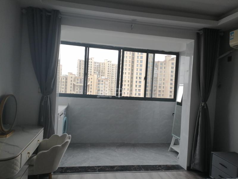 绿色丽园（大宁路667弄）4767998卧室窗户图7