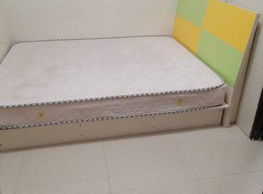 鹤边村鹤北中街三巷9号 