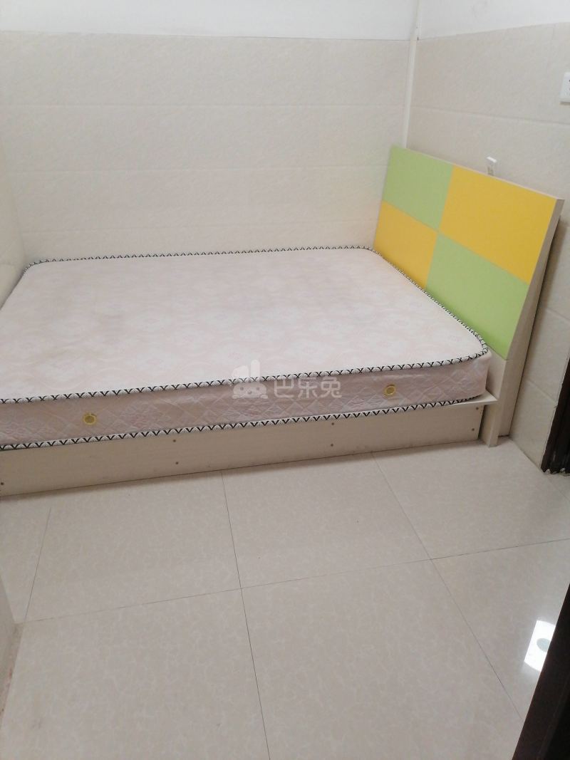 鹤边村鹤北中街三巷9号4781441卧室图0