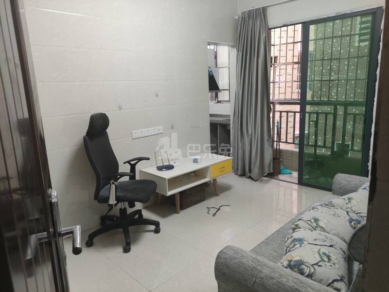 鹤边村鹤北中街三巷9号4781443卧室图0