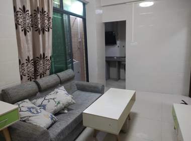 鹤边村鹤北中街三巷9号 